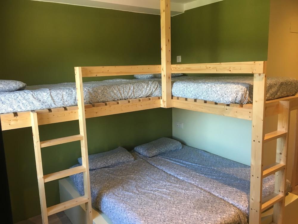 Xalet-Refugi U.E.C. Hostel La Molina  Luaran gambar