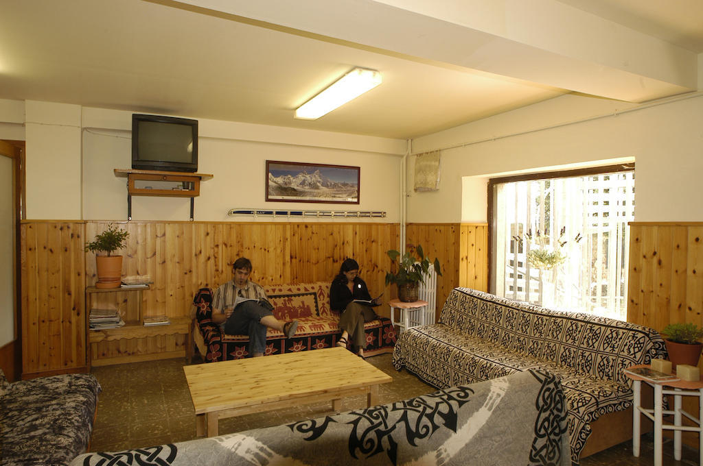 Xalet-Refugi U.E.C. Hostel La Molina  Luaran gambar