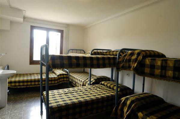 Xalet-Refugi U.E.C. Hostel La Molina  Luaran gambar