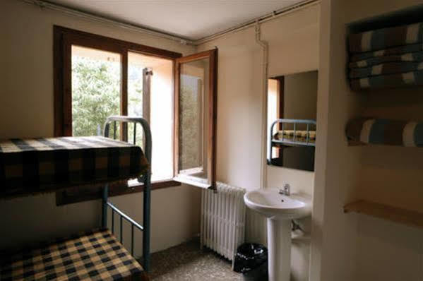 Xalet-Refugi U.E.C. Hostel La Molina  Luaran gambar